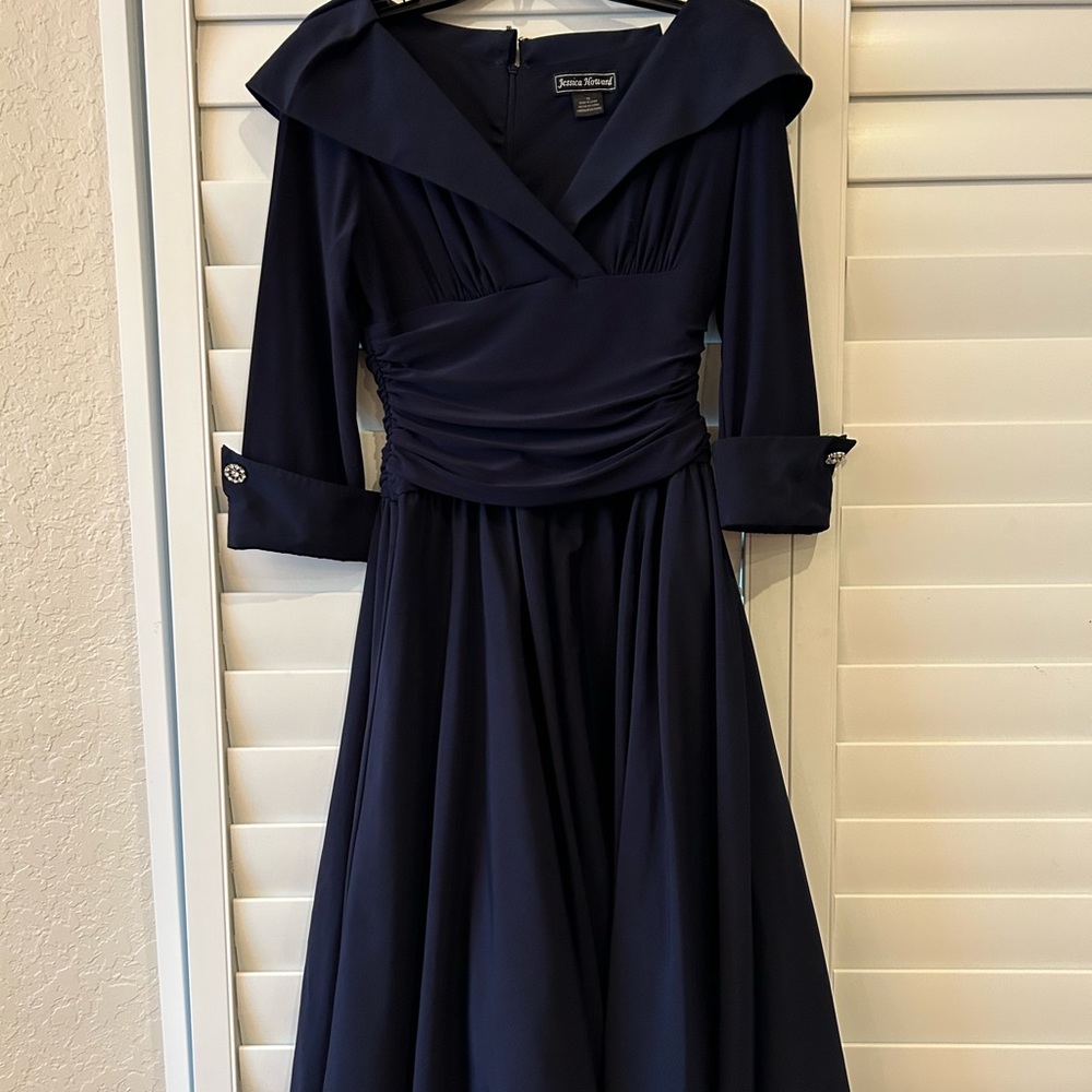 Beautiful Navy Blue Jessica Howard dress size 10 super flattering